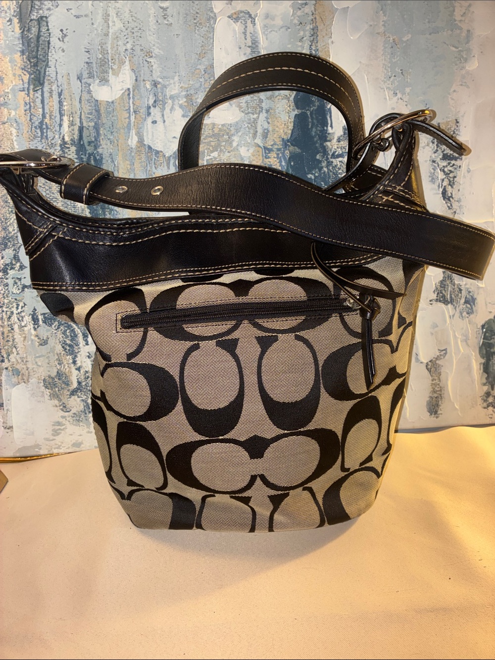 Genuine Y2K  Coach  Canvas Bleeker Bucket Black & Tan $75 ! 🔔🔔 - Picture 4 of 16